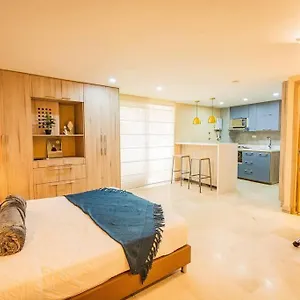 Stylish Loft, Balcony, Fast Internet, Parking 210 Medellín